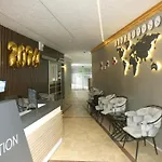 Zoom Hotel