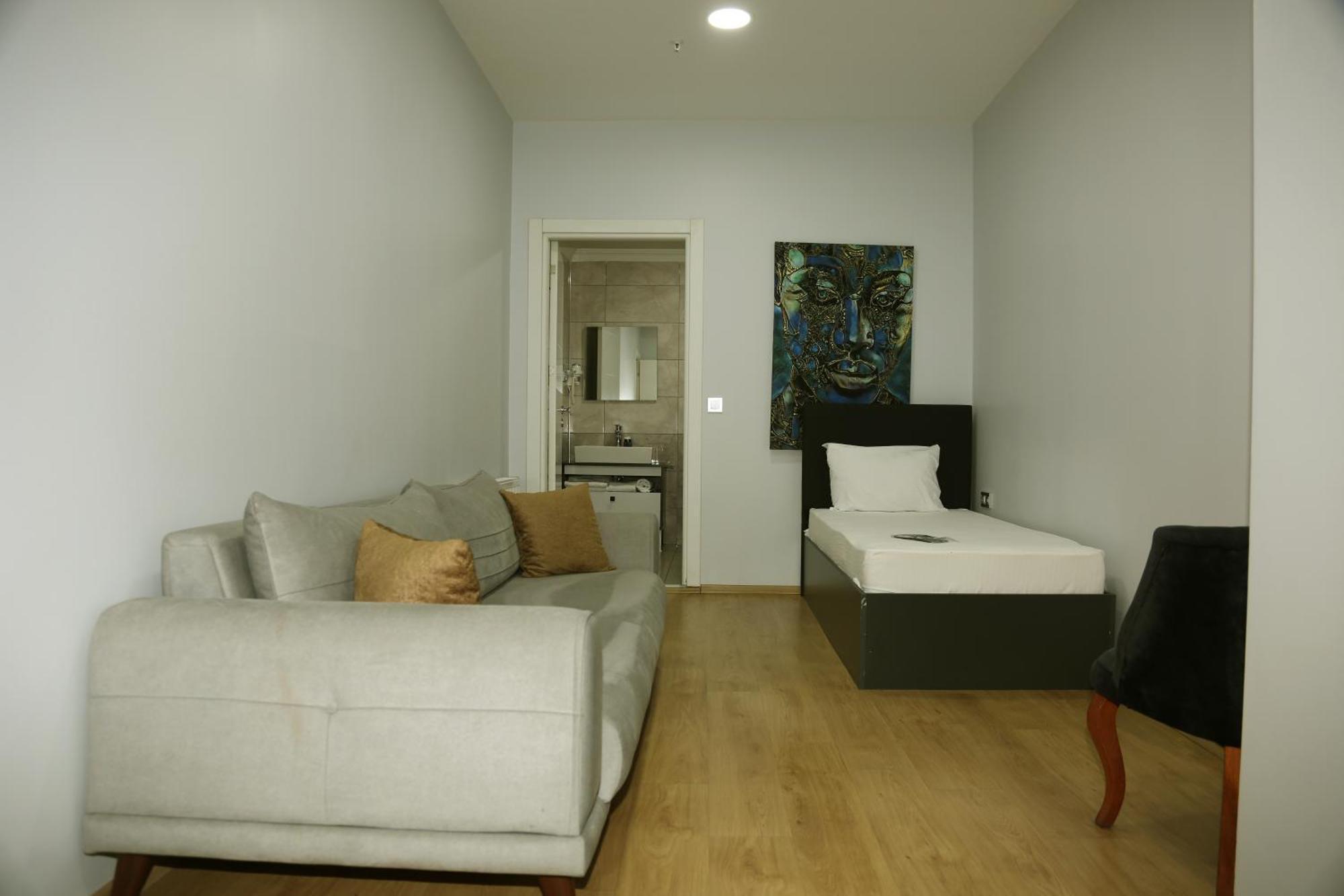 Otel Zoom *