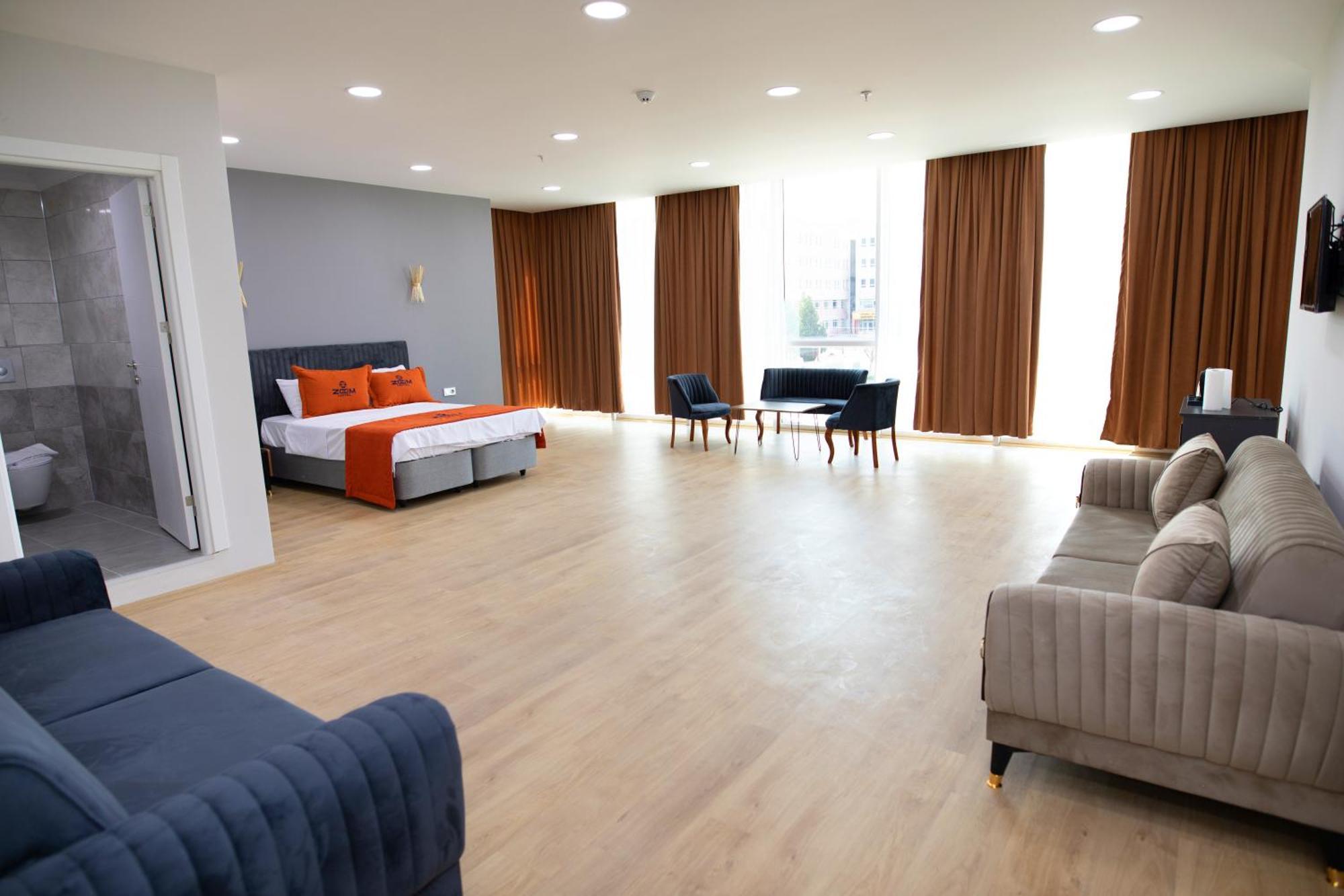 Otel Zoom *