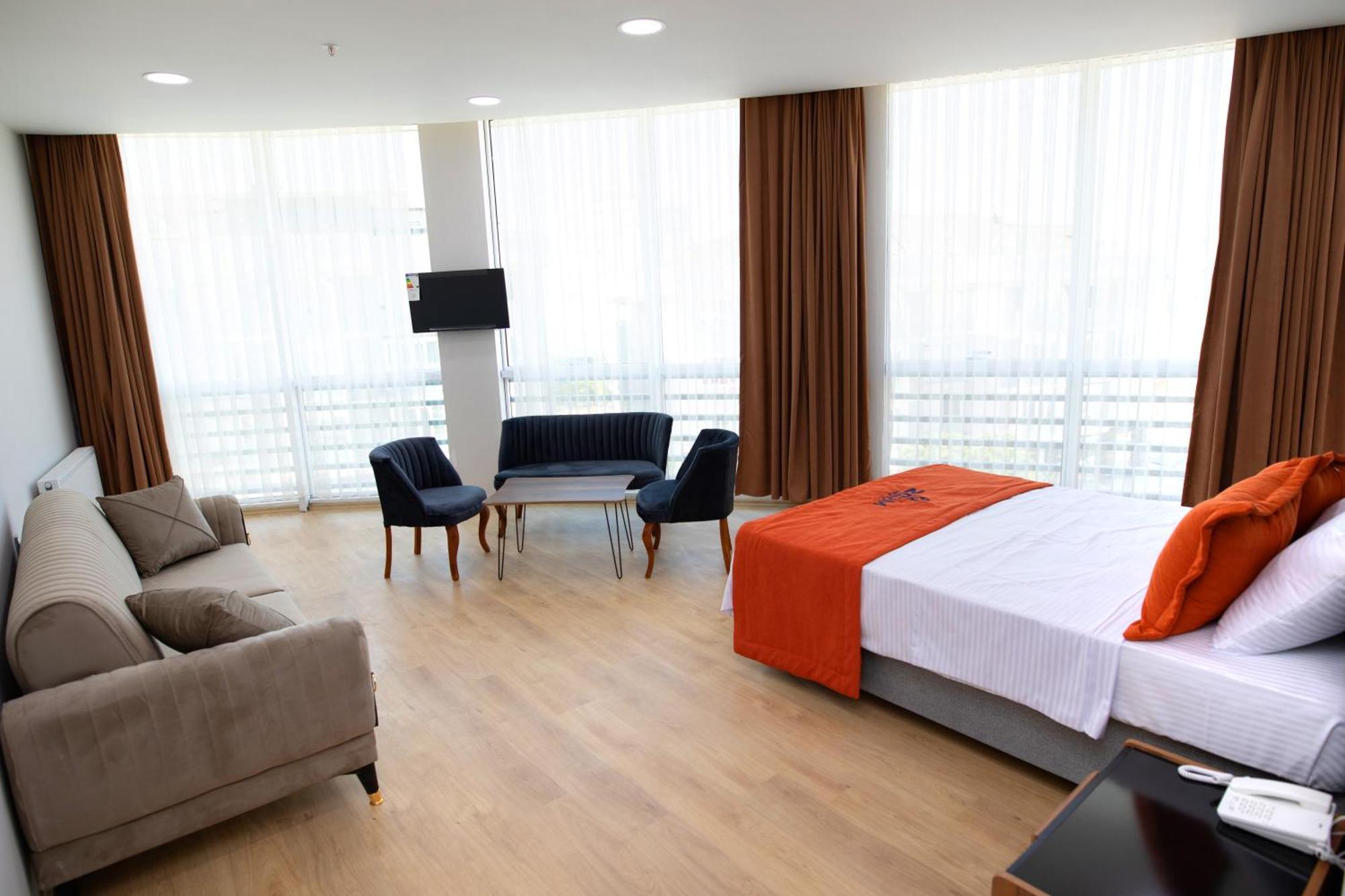 Zoom Otel *