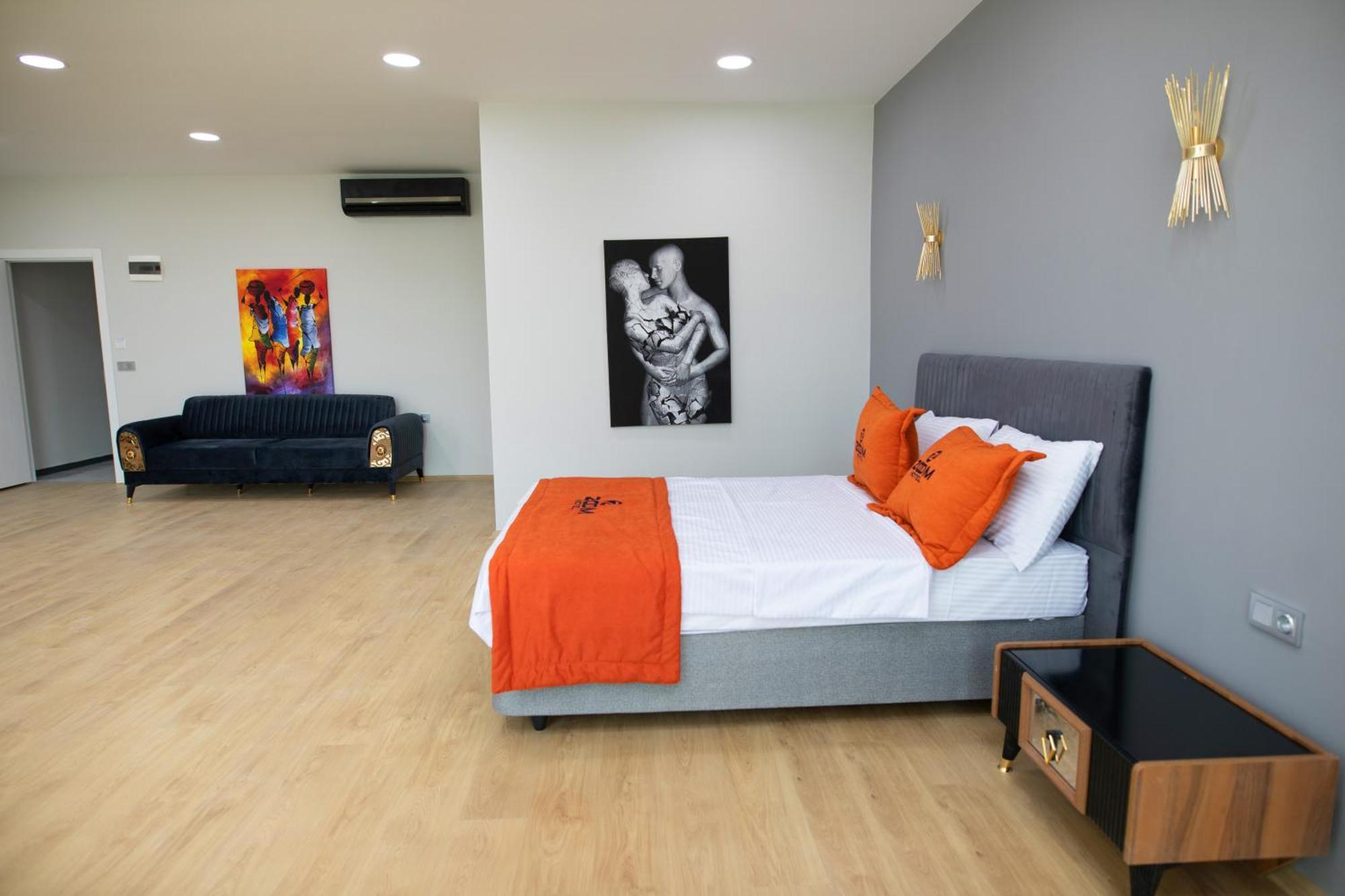 Otel Zoom *