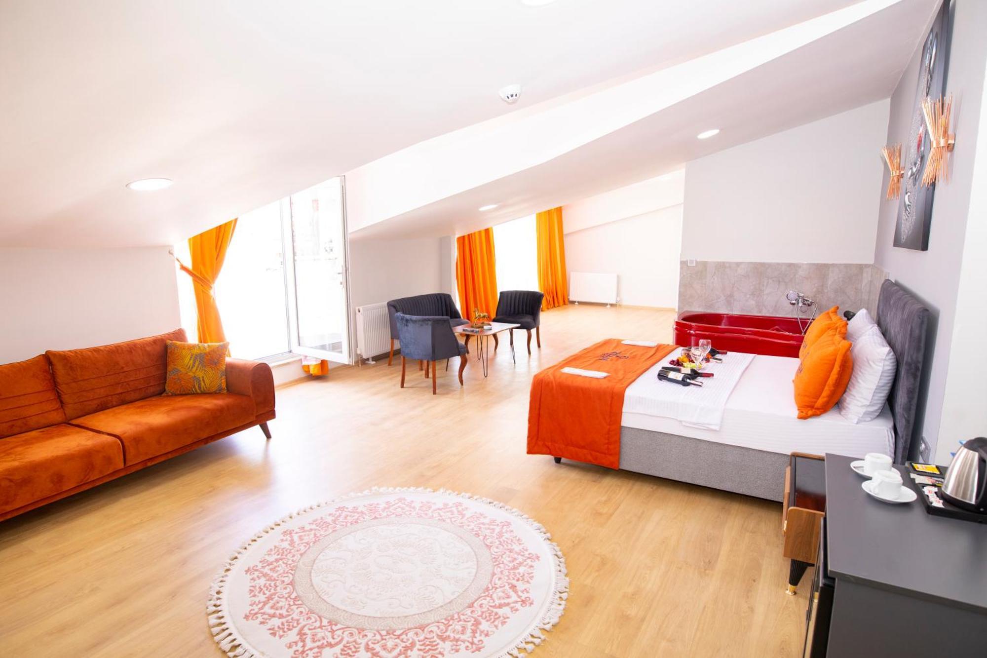 Otel Zoom *