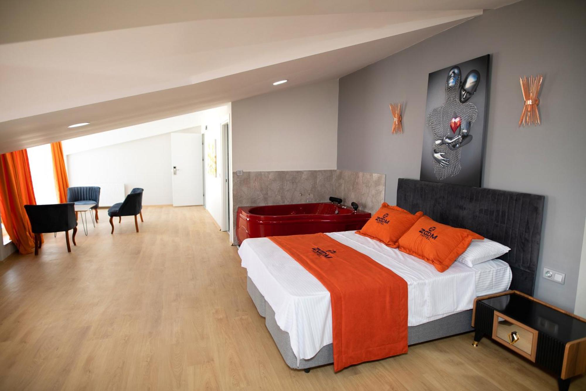 Zoom Otel *