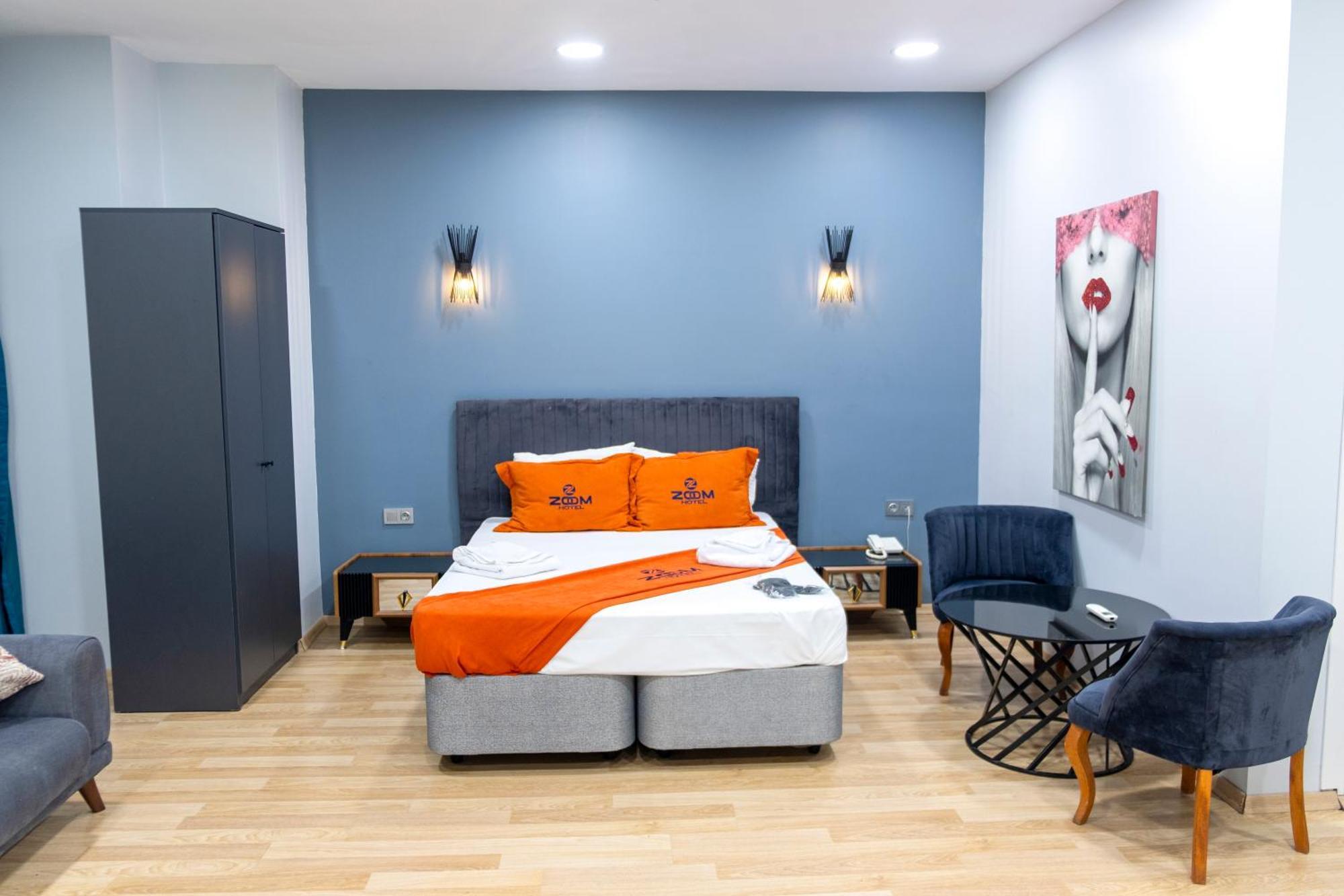 Zoom Hotel